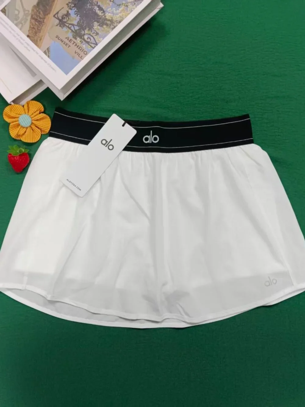 ALO Yoga stylish white outings